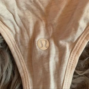 Lululemon racer back tank top size 6